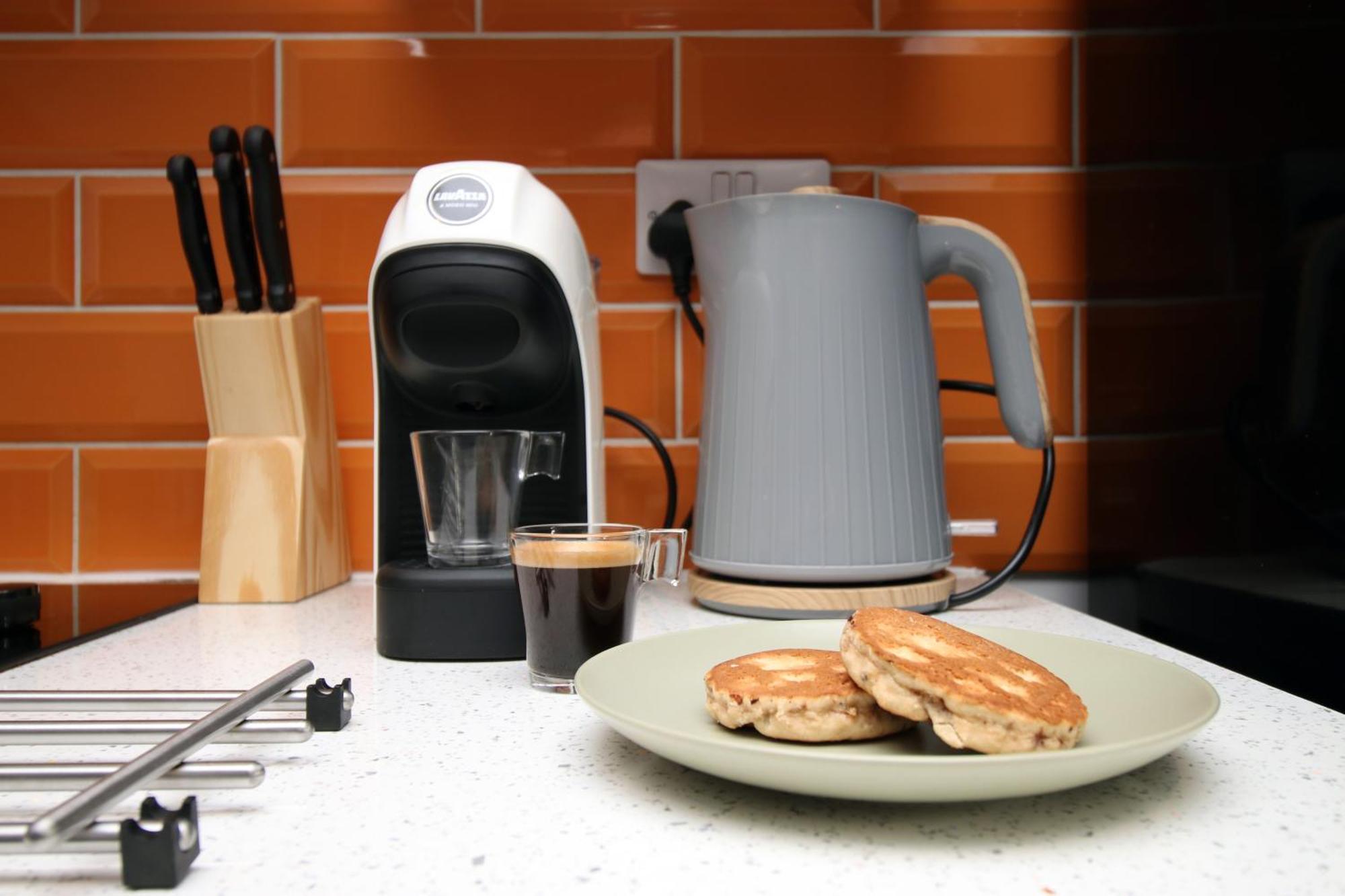 Fully Equipped Kitchen, Parking, City Centre Σουόνσι Εξωτερικό φωτογραφία