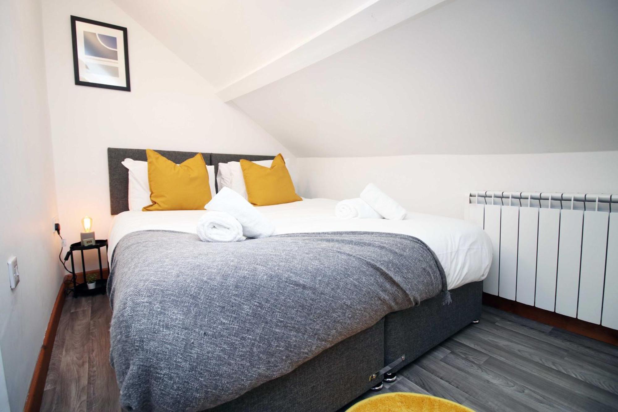 Fully Equipped Kitchen, Parking, City Centre Σουόνσι Εξωτερικό φωτογραφία