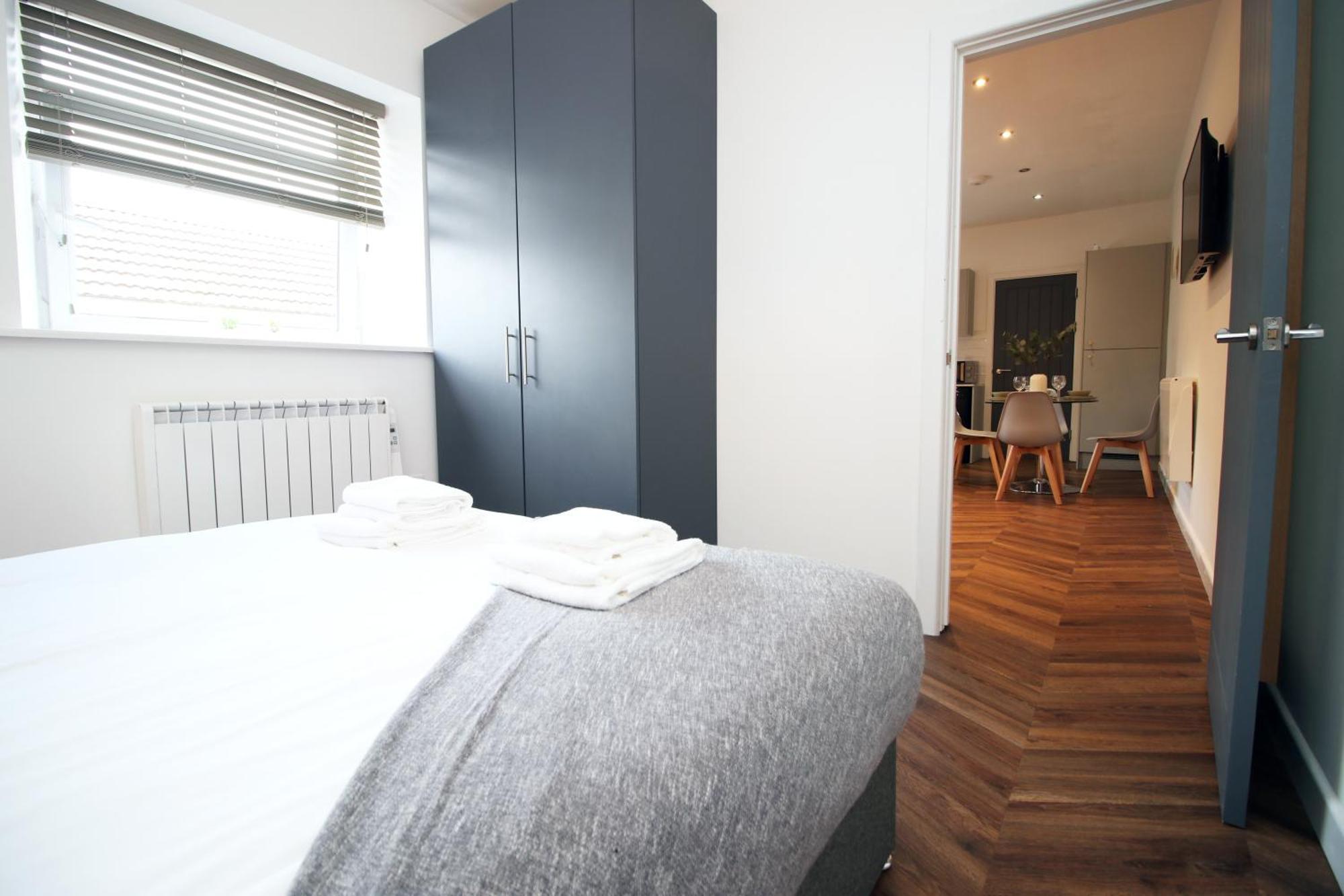 Fully Equipped Kitchen, Parking, City Centre Σουόνσι Εξωτερικό φωτογραφία