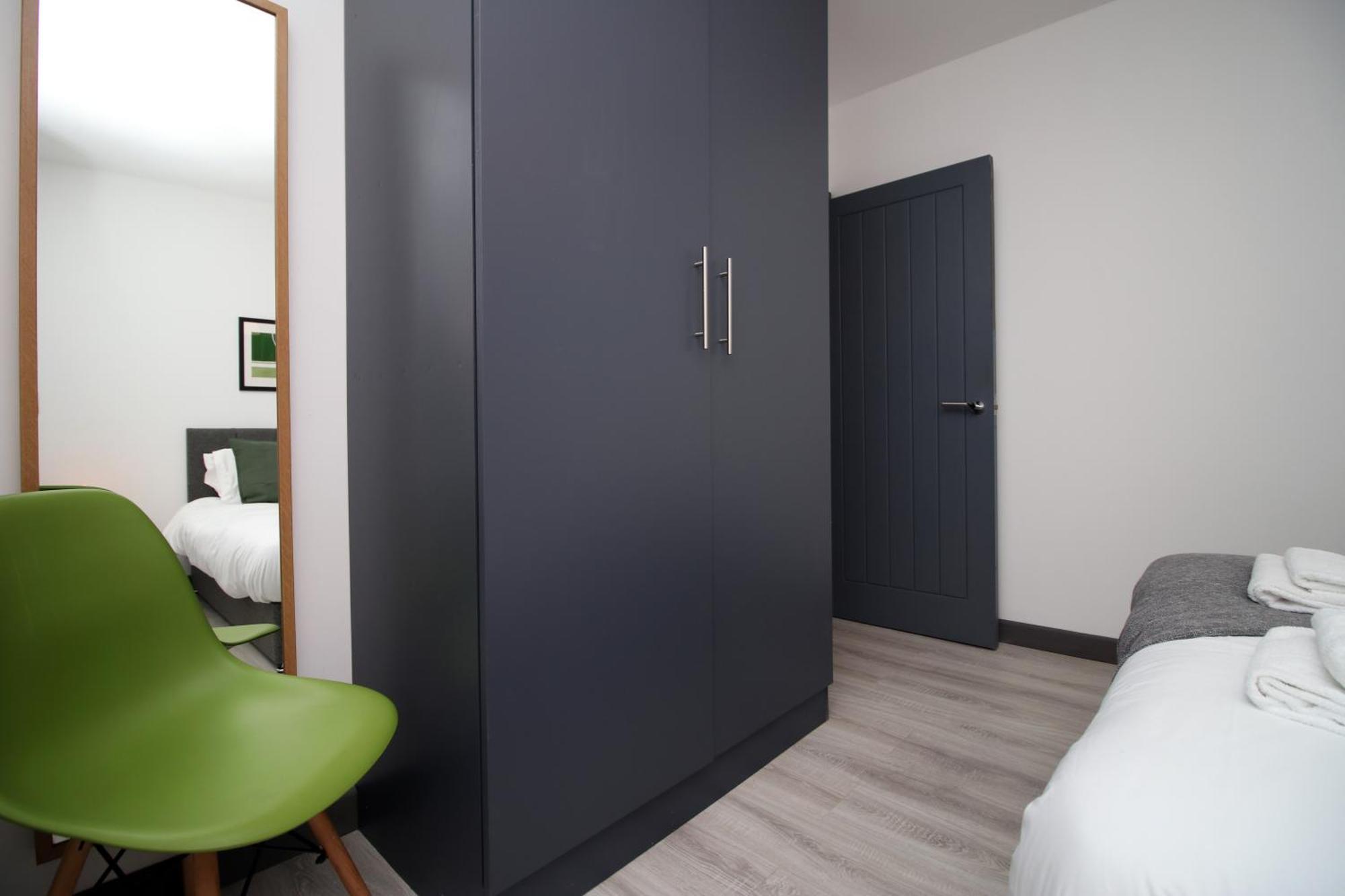 Fully Equipped Kitchen, Parking, City Centre Σουόνσι Εξωτερικό φωτογραφία