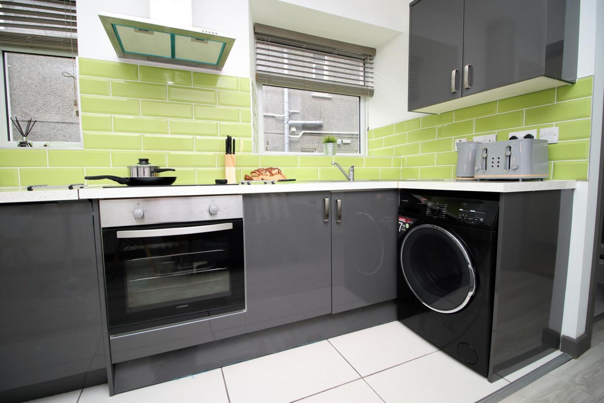 Fully Equipped Kitchen, Parking, City Centre Σουόνσι Εξωτερικό φωτογραφία