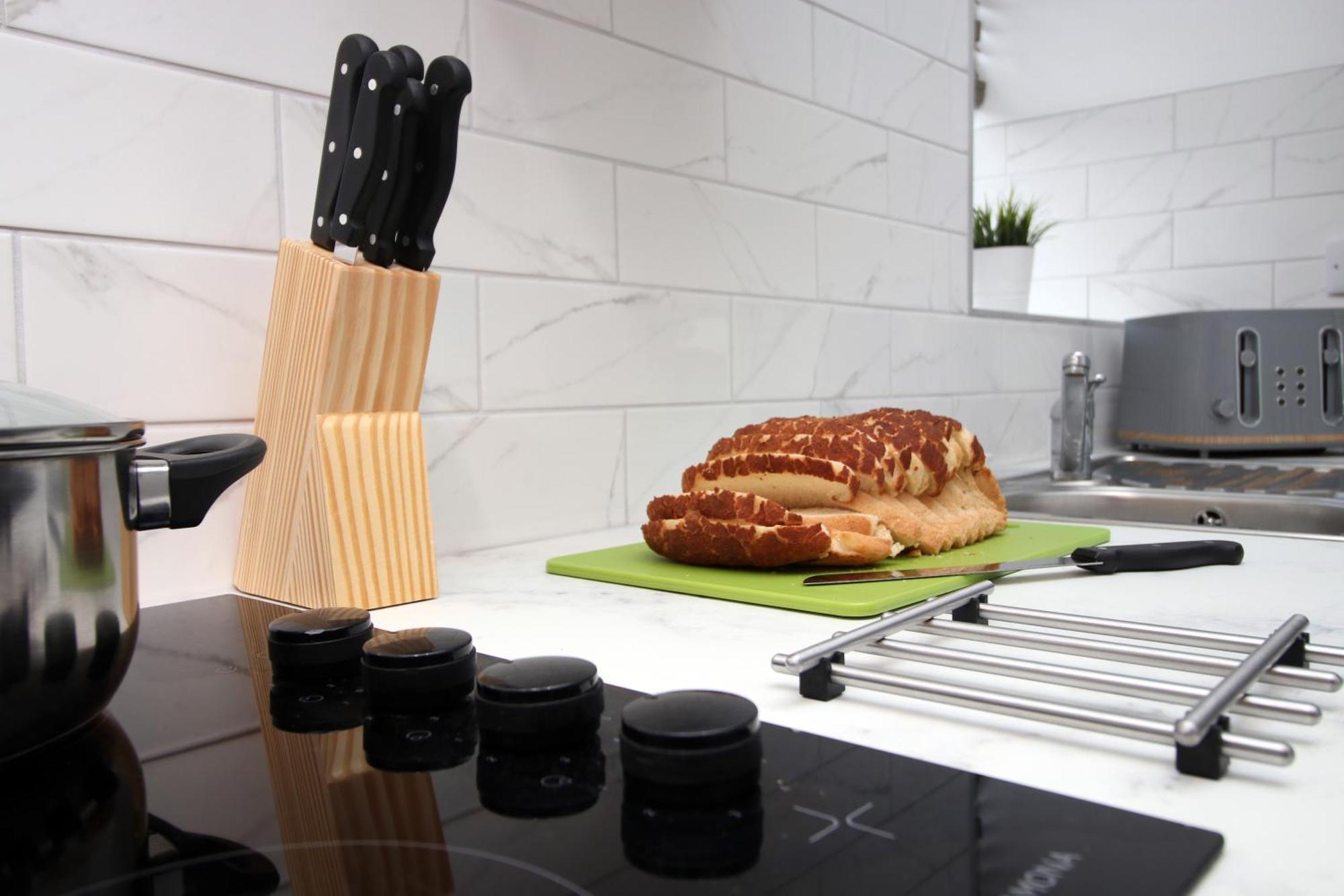 Fully Equipped Kitchen, Parking, City Centre Σουόνσι Εξωτερικό φωτογραφία