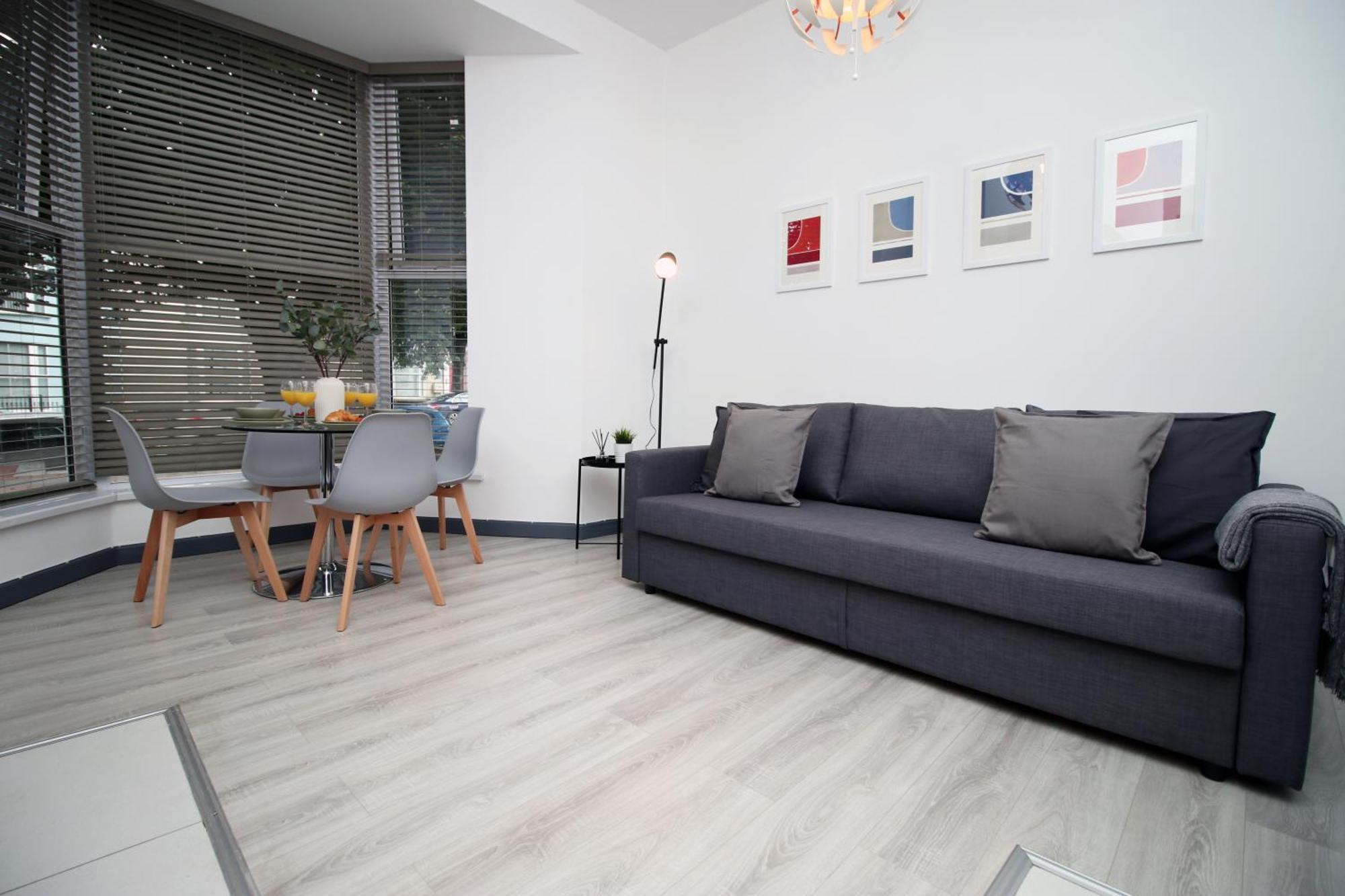 Fully Equipped Kitchen, Parking, City Centre Σουόνσι Εξωτερικό φωτογραφία
